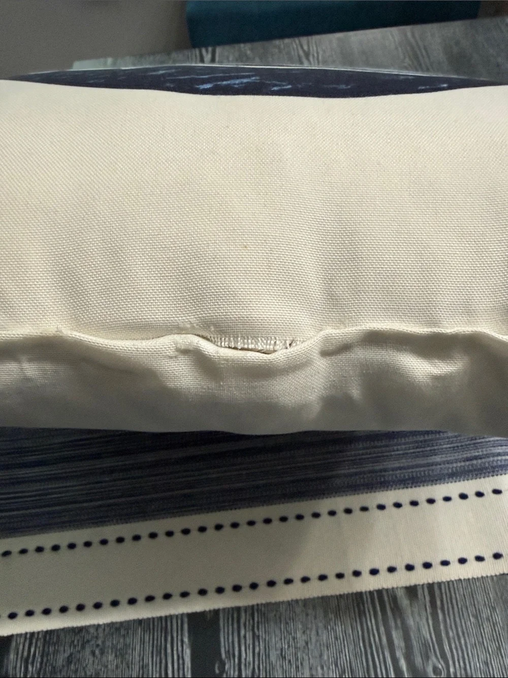 N/A decorative throw